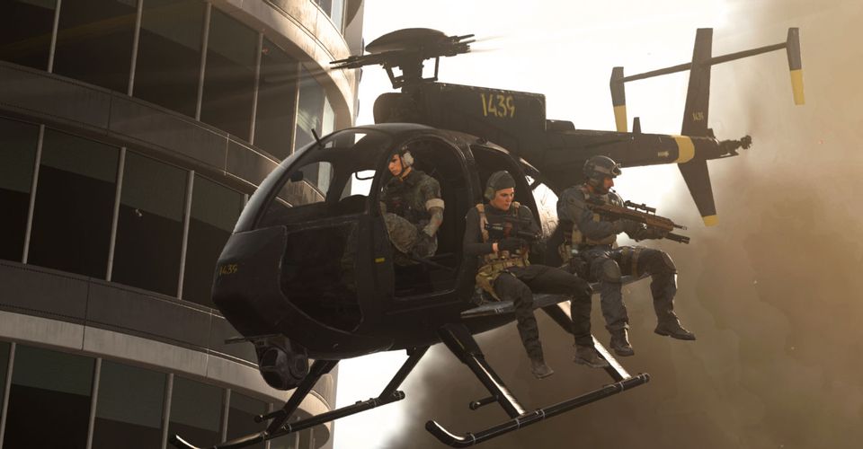 warzone operators in helicopter 1
